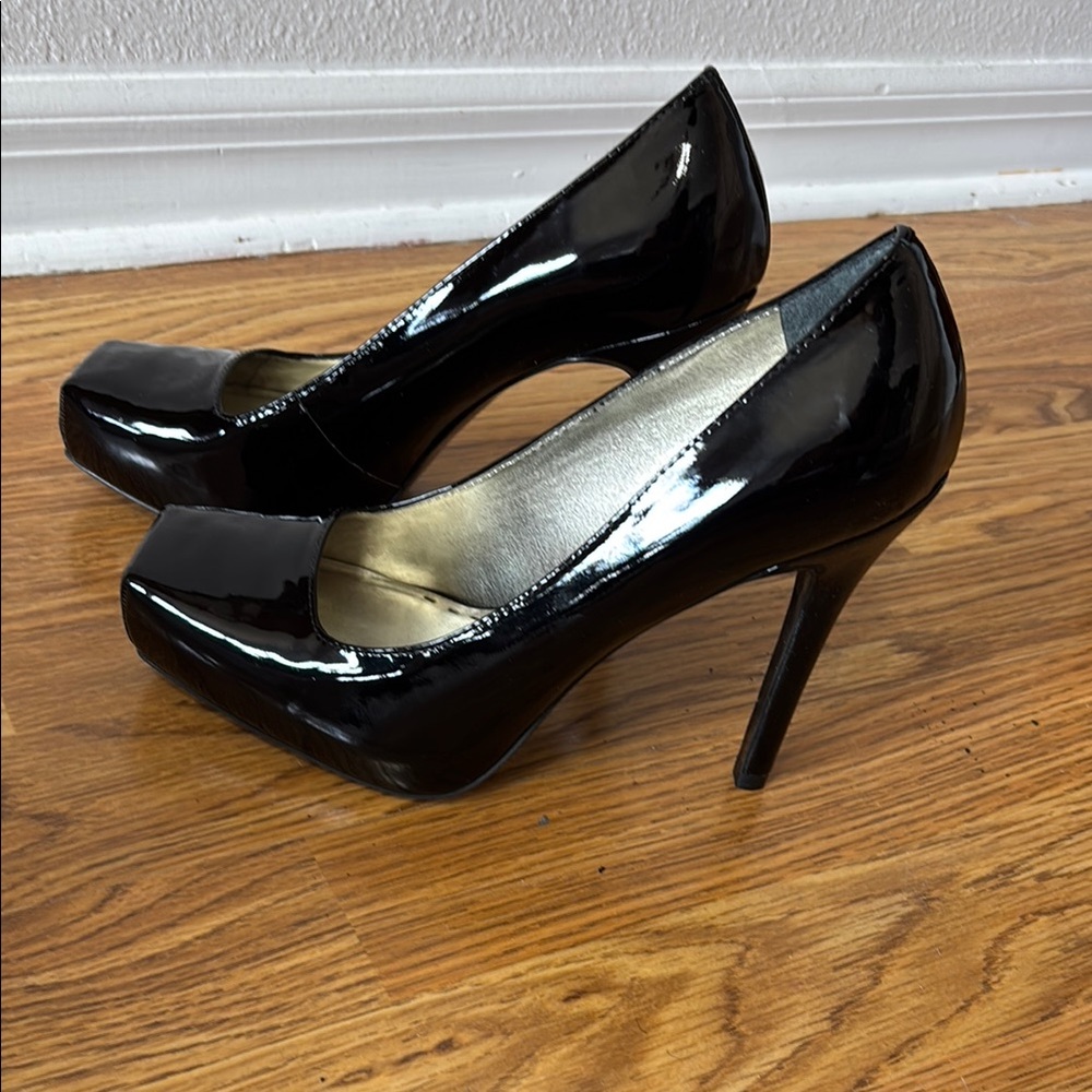 Gianni Bini Black Patent Leather Heels